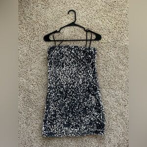 Sequin strapless dress with zipper